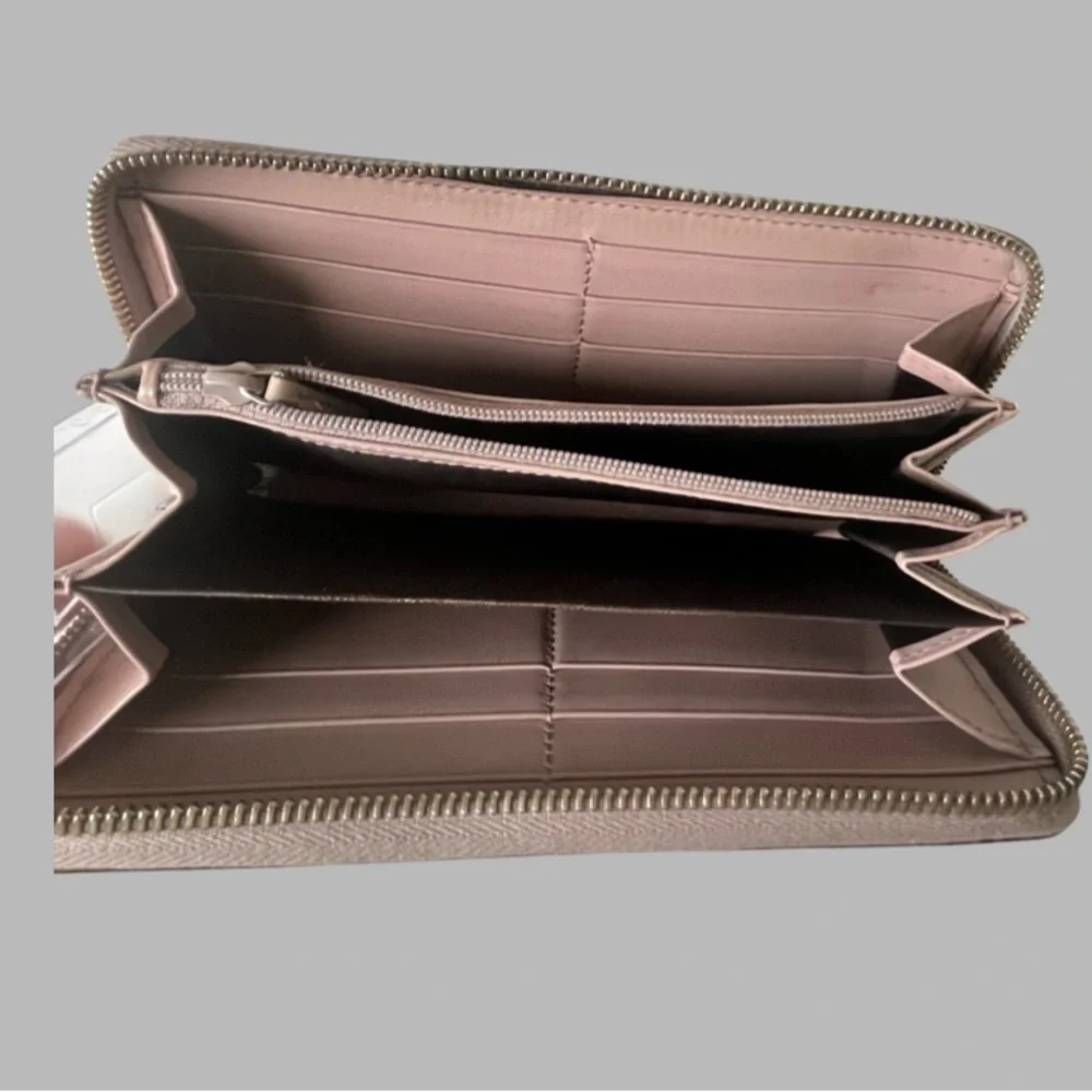 Gucci Pink Embossed Wallet
